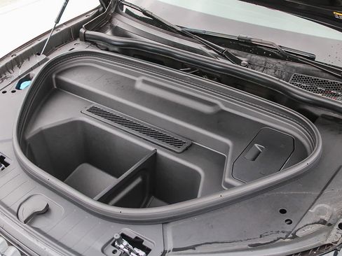 Used 2025 Audi Q6 e-tron Premium w/ Convenience Package image 29