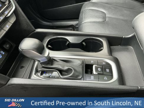Used 2020 Hyundai Santa Fe SEL w/ Convenience + Premium Package image 13