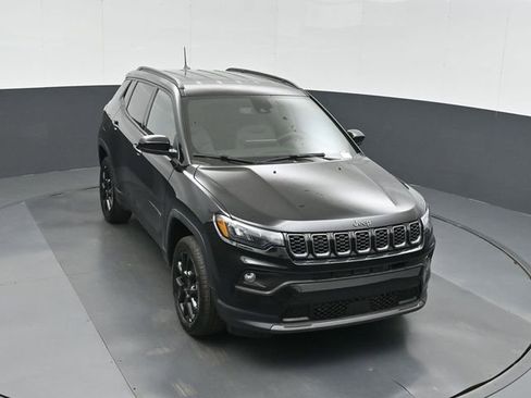 New 2026 Jeep Compass Latitude AWD/4WD image 37