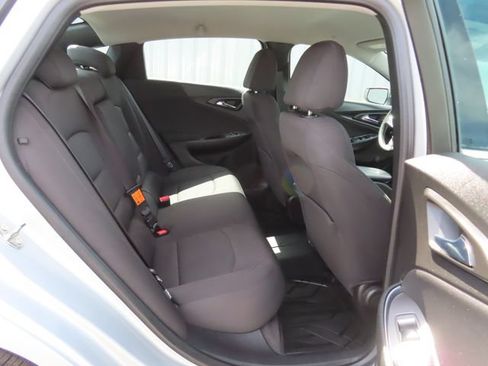 Used 2019 Chevrolet Malibu LT FWD image 27