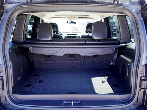 Used 2011 Jeep Liberty Sport image 8