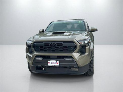Certified 2025 Toyota Tacoma TRD Sport RWD image 2