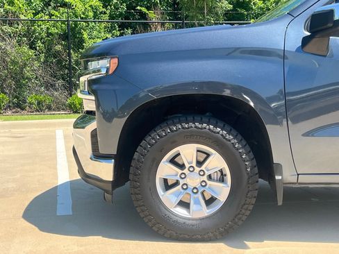 Used 2022 Chevrolet Silverado 1500 LT RWD image 8