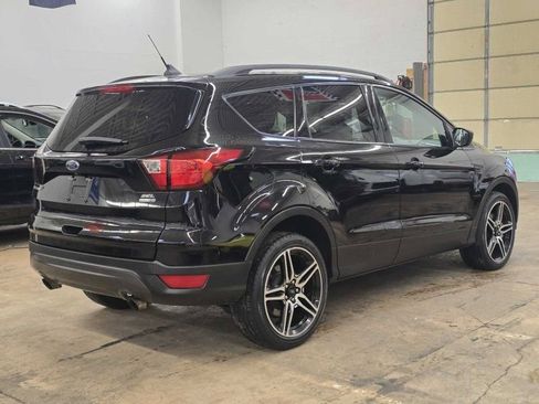 Used 2019 Ford Escape SEL image 16