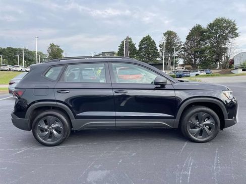 Used 2025 Volkswagen Taos S FWD image 8