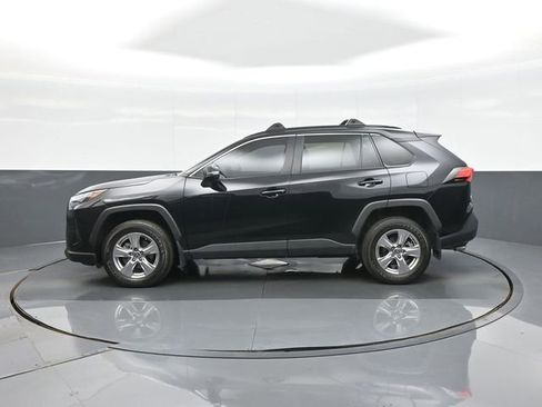 Used 2024 Toyota RAV4 XLE w/ Convenience Package image 4