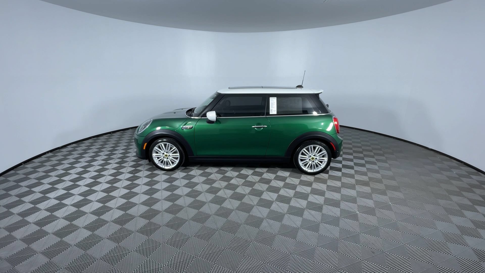 Used 2023 MINI Cooper SE FWD image 6