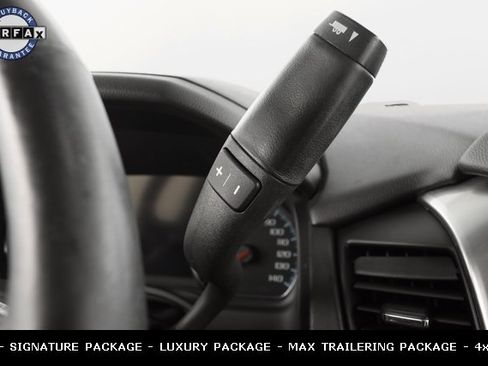 Used 2017 Chevrolet Suburban LT w/ LT Signature Package image 32