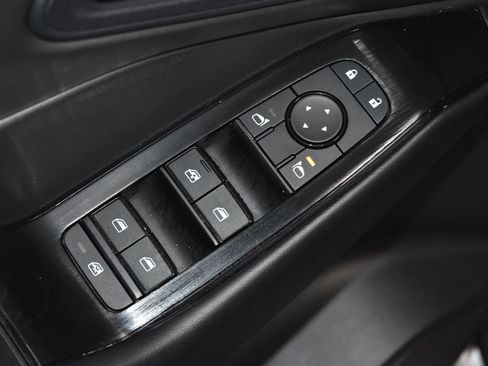 Certified 2025 Nissan Rogue S image 5