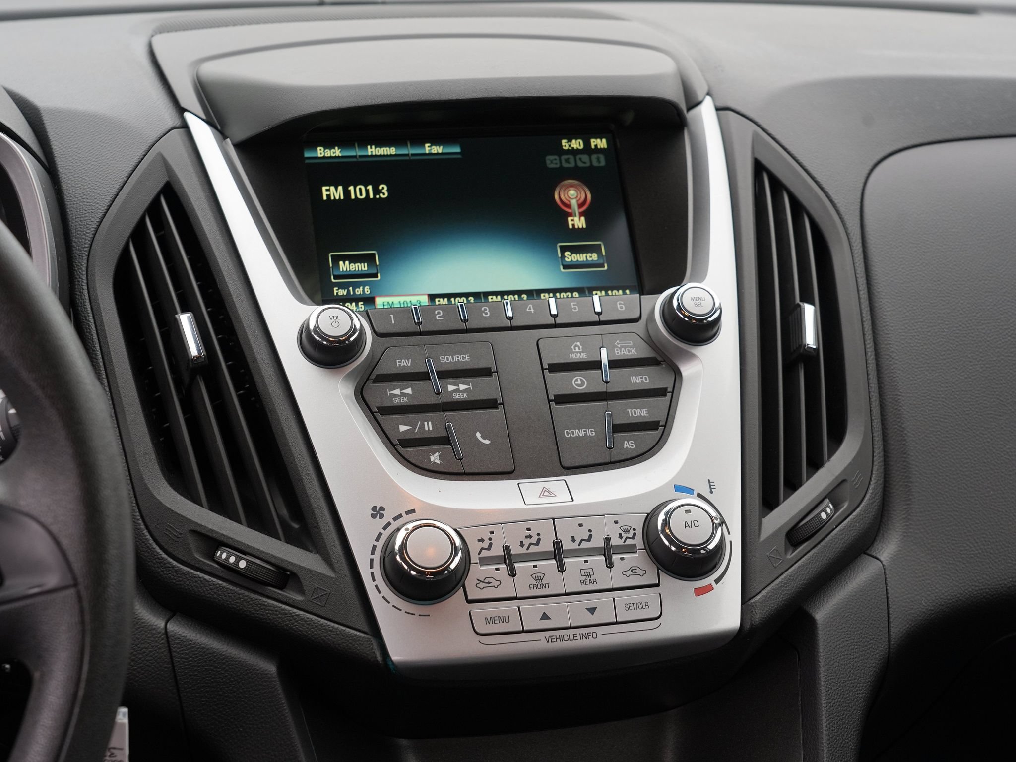 Used 2017 Chevrolet Equinox LS AWD/4WD image 22