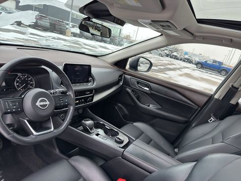 Used 2023 Nissan Rogue SV w/ SV Premium Package image 25