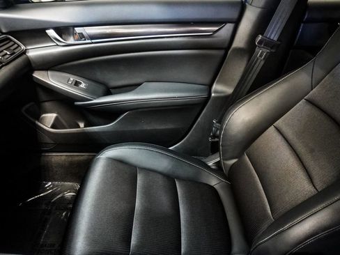 Used 2018 Honda Accord Sport image 30