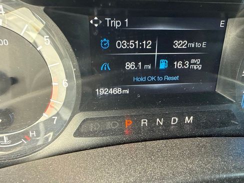 Used 2017 Ford Expedition XLT w/ Equipment Group 201A AWD/4WD image 12
