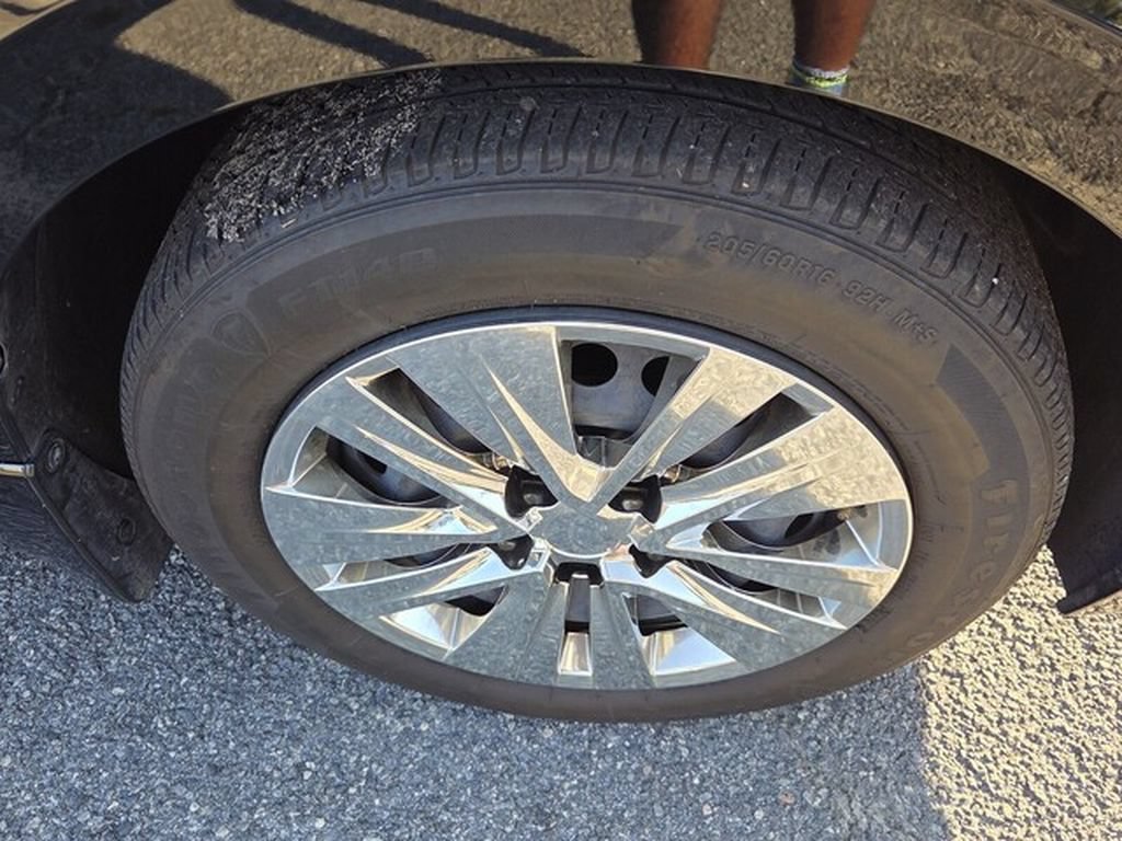 Used 2025 Nissan Sentra S FWD image 18