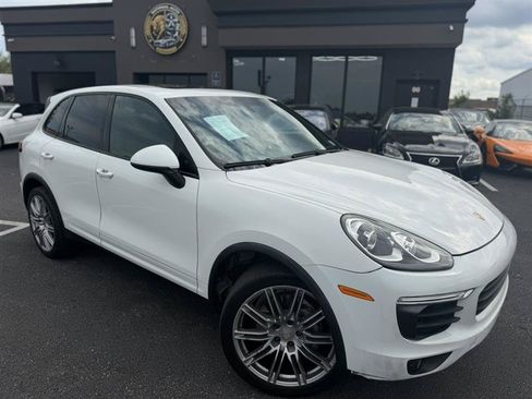 Used 2016 Porsche Cayenne S AWD/4WD image 7