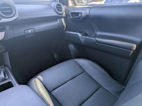 Used 2023 Toyota Tacoma Limited image 17