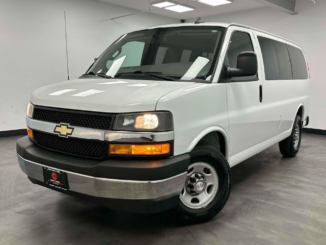 Used 2018 Chevrolet Express 2500 LT w/ LT Preferred Equipment Group RWD image 1