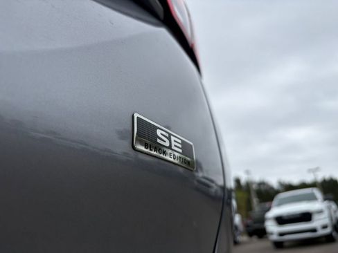 Used 2023 Mitsubishi Outlander SE Black Edition image 9