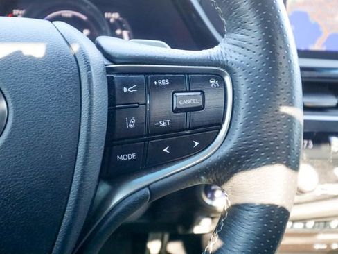 Used 2022 Lexus ES 300h F Sport w/ Accessory Package image 61