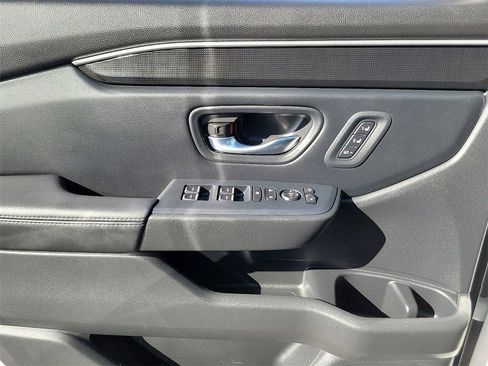 Used 2023 Honda Pilot Elite image 12