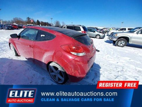 Used 2013 Hyundai Veloster w/ Style Pkg image 5