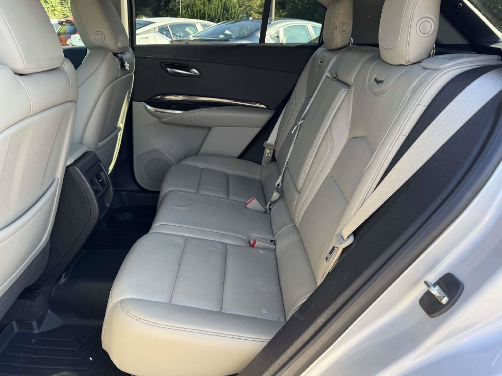 Used 2019 Cadillac XT4 Premium Luxury AWD/4WD image 17