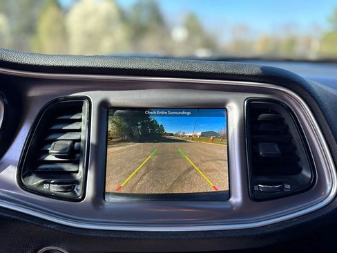 Used 2019 Dodge Challenger R/T Scat Pack w/ Shaker Package image 18