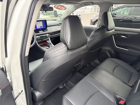 Used 2023 Toyota RAV4 Adventure w/ Convenience Package AWD/4WD image 23