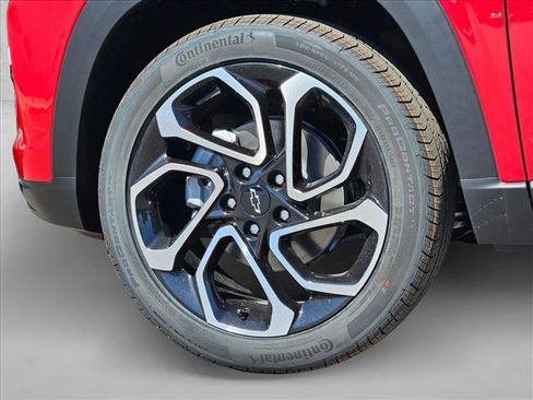 New 2026 Chevrolet Trax RS w/ Sunroof Package FWD image 11