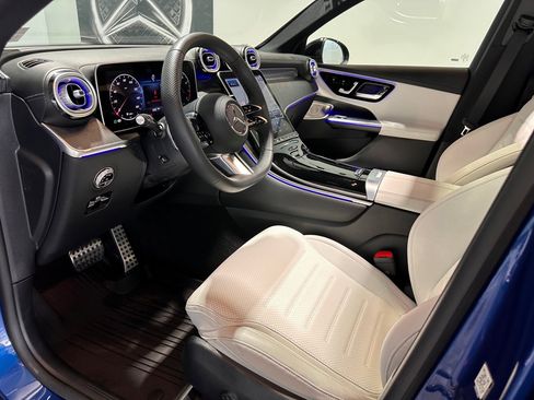 Used 2023 Mercedes-Benz GLC 300 Exclusive 4MATIC AMG Line image 10