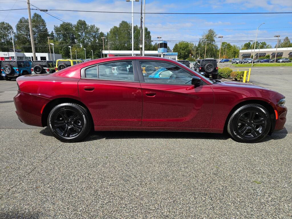 Used 2023 Dodge Charger SXT RWD image 5