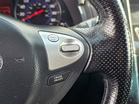 Used 2011 INFINITI FX35 2WD w/ Premium Pkg image 25