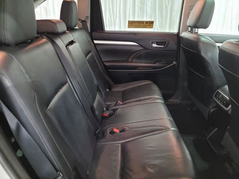 Used 2016 Toyota Highlander XLE image 42