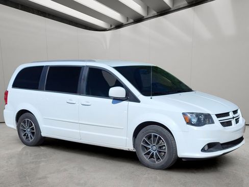 Used 2015 Dodge Grand Caravan R/T w/ Driver Convenience Group FWD image 5