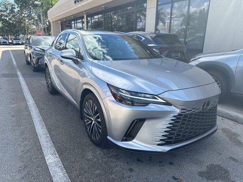 Used 2023 Lexus RX 350 Premium Plus image 2