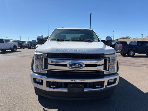 Used 2017 Ford F250 XLT w/ XLT Premium Package AWD/4WD image 2