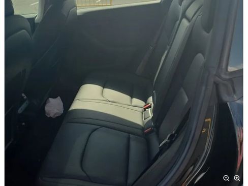 Used 2018 Tesla Model 3 Long Range image 9