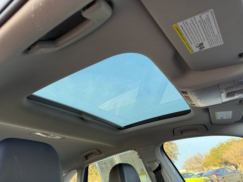 Used 2025 Volkswagen Jetta SE image 29