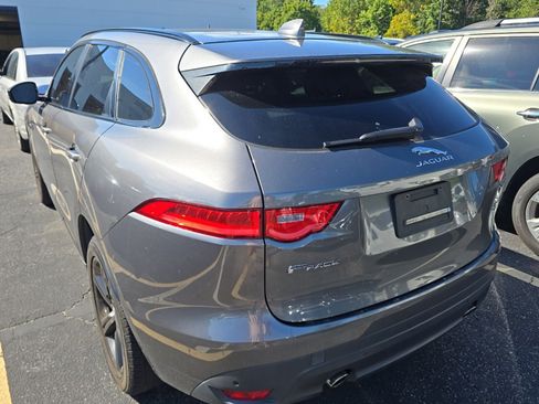 Used 2019 Jaguar F-PACE R-Sport AWD/4WD image 7