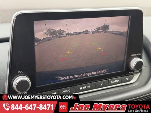 Used 2021 Nissan Rogue S image 18