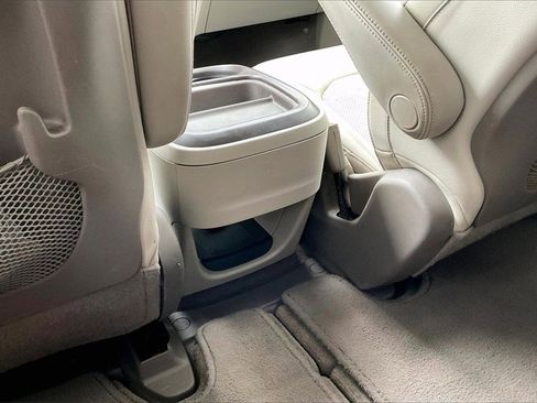 Used 2020 Chrysler Pacifica Touring-L w/ Premium Audio Group image 33