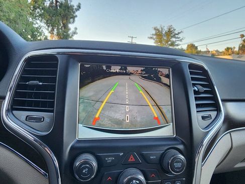 Used 2015 Jeep Grand Cherokee Limited AWD/4WD image 31
