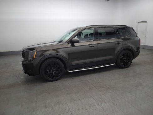 Used 2022 Kia Telluride EX w/ EX Premium Package AWD/4WD image 2