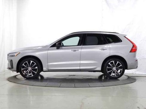 Certified 2025 Volvo XC60 B5 Plus AWD/4WD image 4