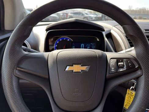 Used 2016 Chevrolet Trax LS FWD image 18