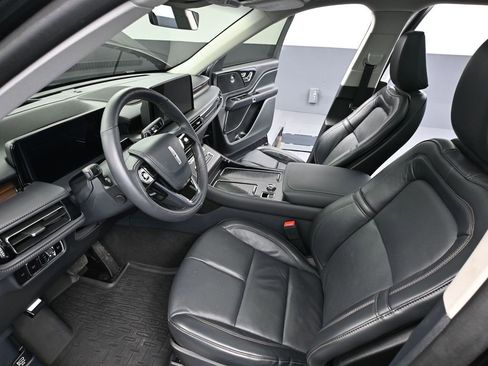 Used 2025 Lincoln Aviator Reserve w/ Jet Appearance Package image 23