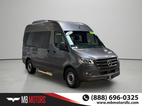 Used 2023 Mercedes-Benz Sprinter 2500 image 6