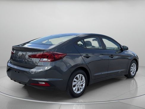 Used 2020 Hyundai Elantra SE FWD image 3