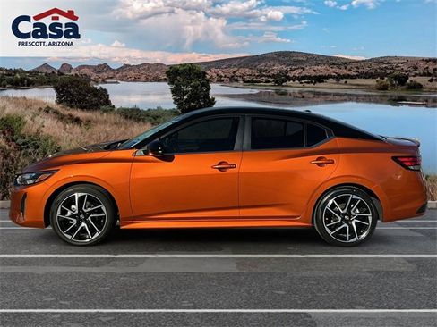 Used 2024 Nissan Sentra SR image 2