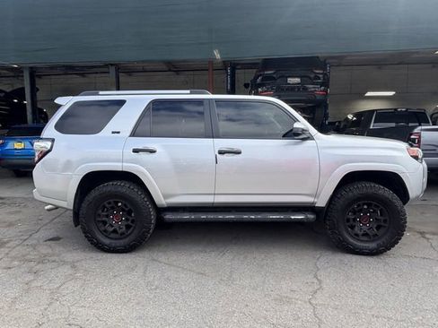 Used 2021 Toyota 4Runner SR5 image 2